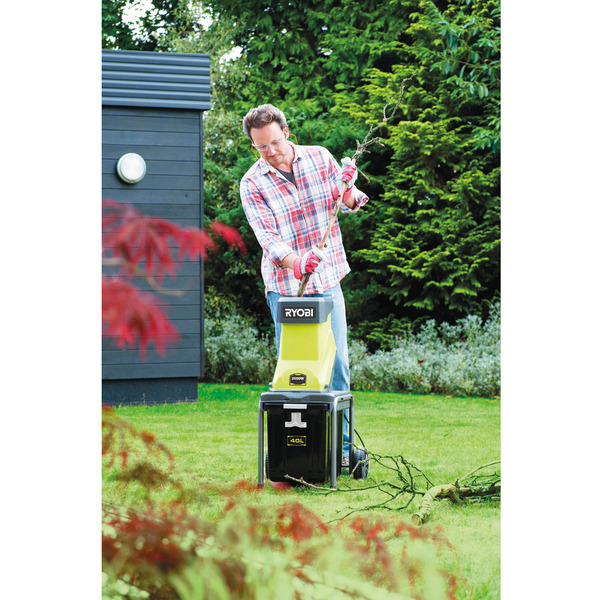 Садовый измельчитель Ryobi RSH2545B (5133002512)