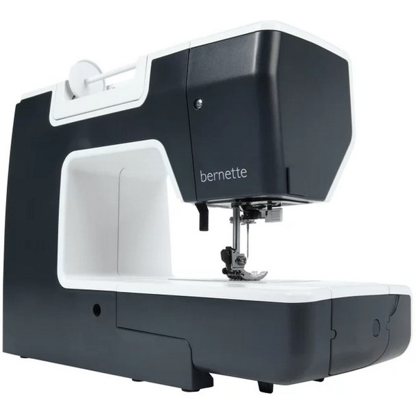 Швейная машина бытовая BERNETTE B 37