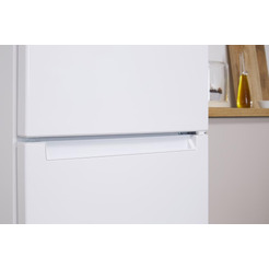 Холодильник Indesit ES 18 A
