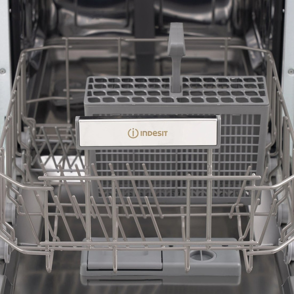 Посудомоечная машина Indesit DIS 1C29