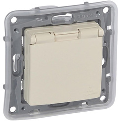 Розетка Legrand Etika 672326 (сл.кость)