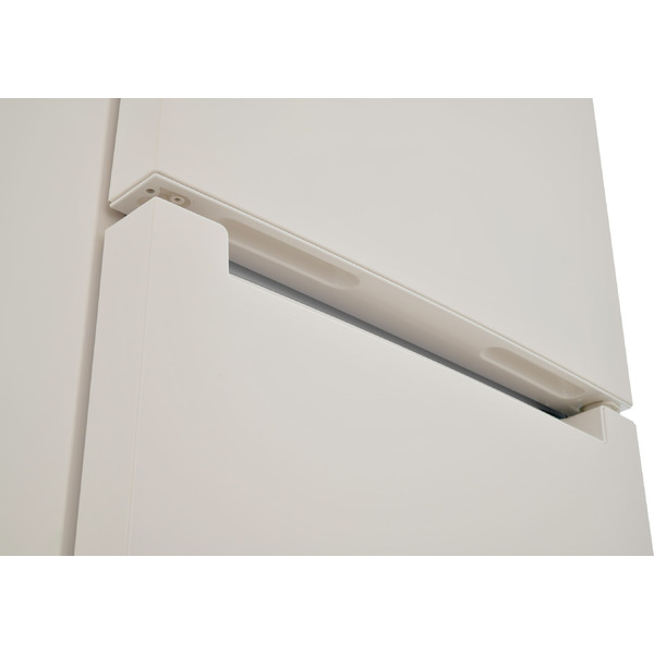 Холодильник Indesit DS 3200 E