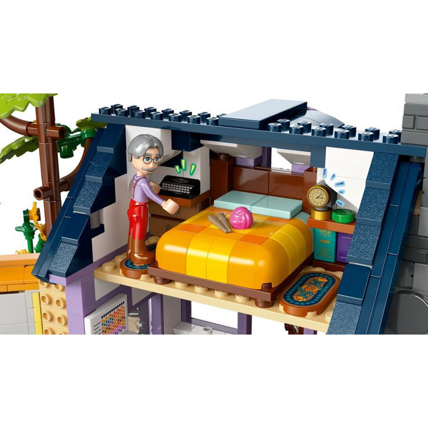 Конструктор Lego Friends Дом пчеловода и цветник 42669