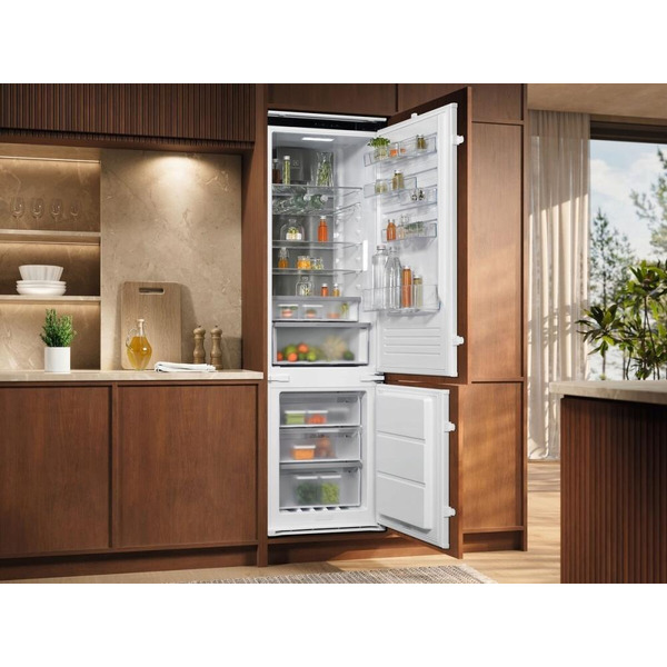 Холодильник Electrolux TwinTech 600 E6MNCE19S