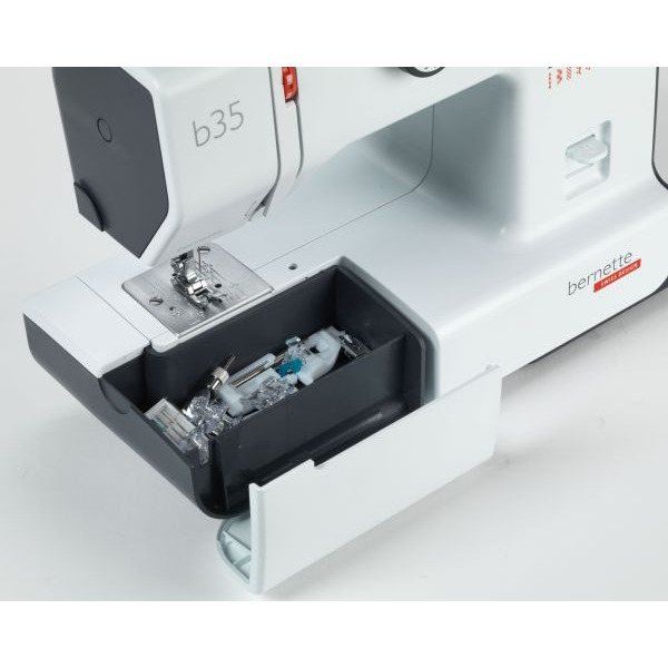 Швейная машина бытовая BERNETTE b35
