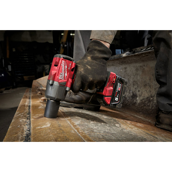 Гайковерт Milwaukee M18 FUEL M18FMTIW2F38-0X 4933479153 (без АКБ, кейс)