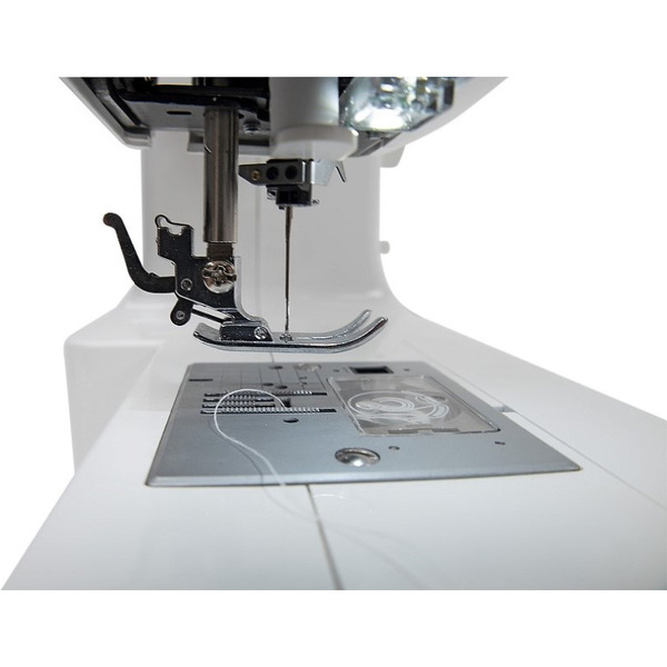 Швейная машина Leader Noir