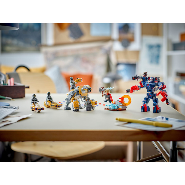 Конструктор LEGO Marvel 76322 Мстители: Финал Тор против Читаури