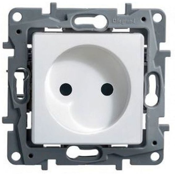 Розетка Legrand Etika 672220