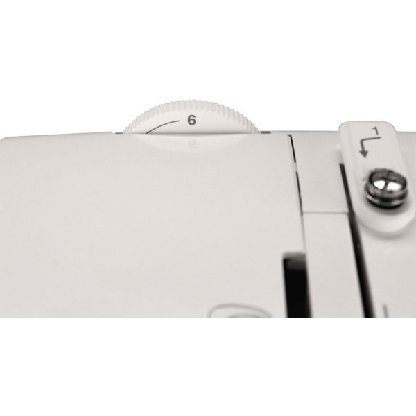 Швейная машина JANOME Clio 200