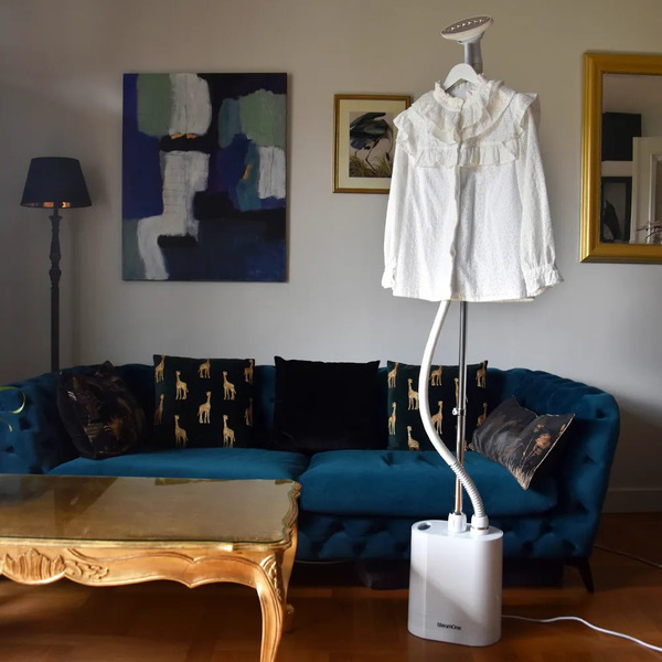 Вертикальный отпариватель SteamOne EUH2020W