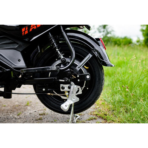 Электроскутер AVM Delta (черный)