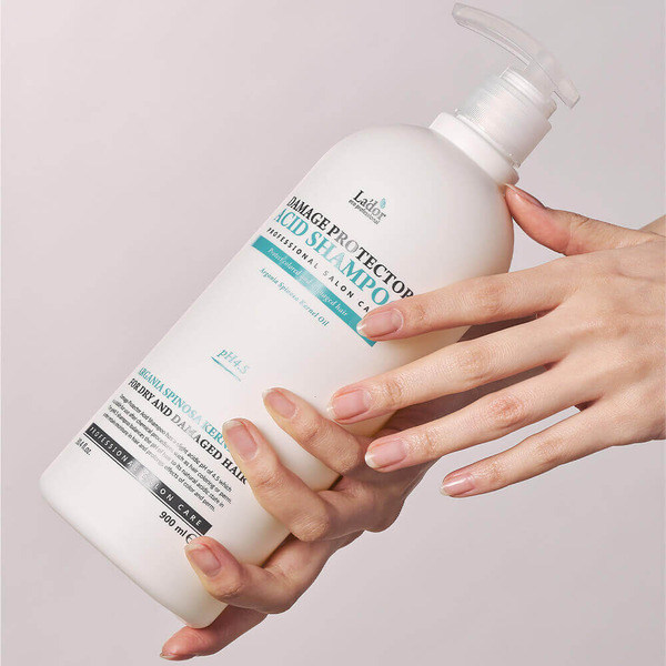Шампунь для волос с аргановым маслом Lador Damage Protector Acid Shampoo, 900 мл