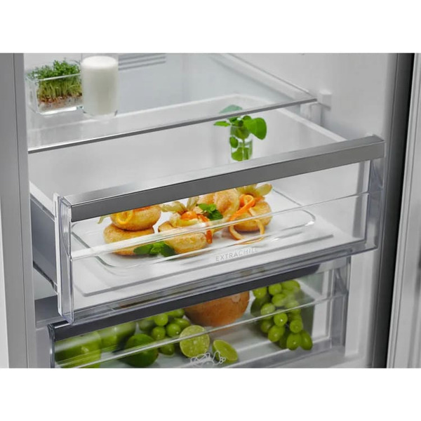 Холодильник Electrolux LNT7ME36G2