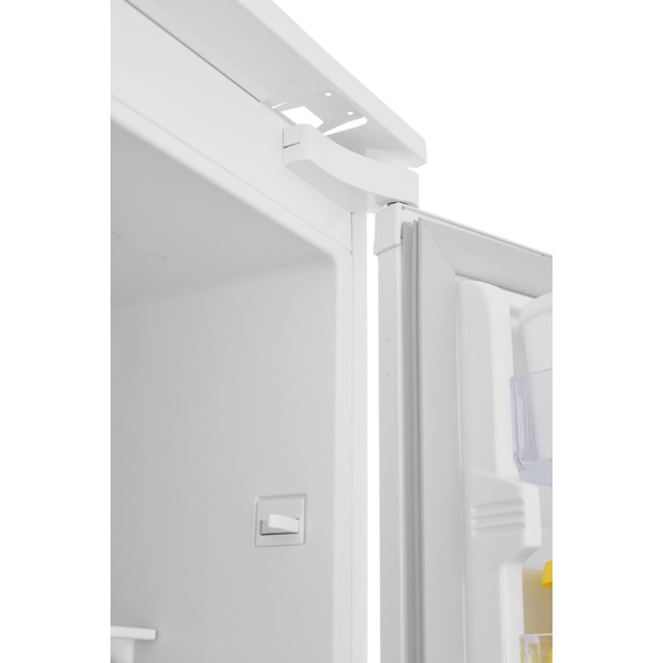 Встраиваемый холодильник Indesit IBH 20
