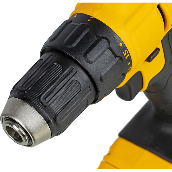 Дрель-шуруповерт DeWalt DCD771D2 (с 2-мя АКБ 2 Ah)