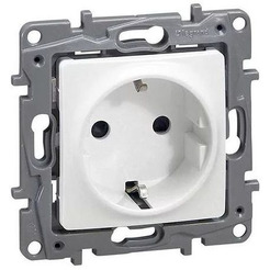 Розетка Legrand Etika 672222