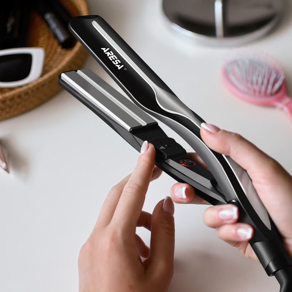 Щипцы для моделирования прически Aresa AR-3341