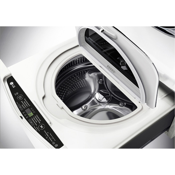 Стирально-сушильная машина LG FH6G1BCH2N + стиральная машина LG TW202W