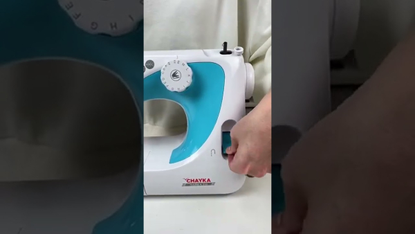Швейная машина Chayka Чайка 210