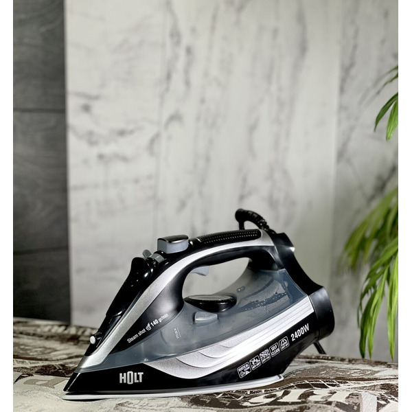 Утюг Holt HT-IR-003 (черный)