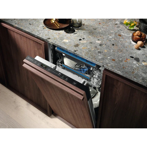 Встраиваемая посудомоечная машина Electrolux EEM43200L