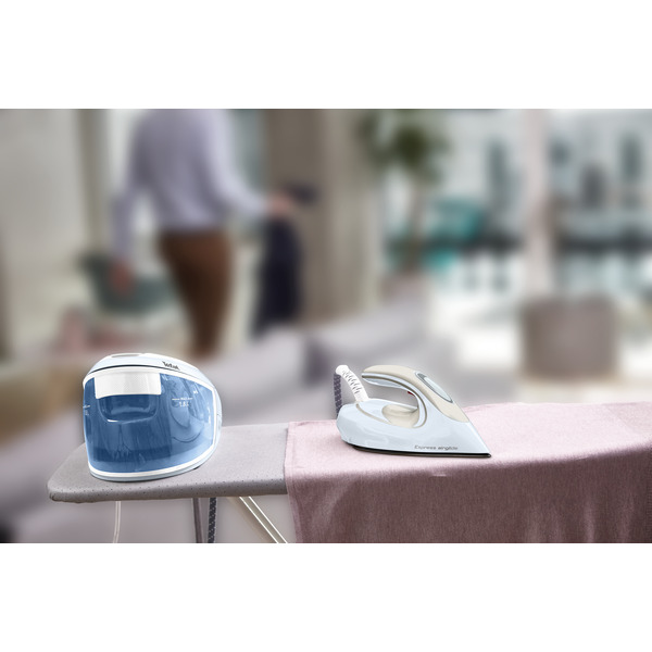Утюг с парогенератором Tefal SV8028E0