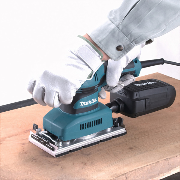 Виброшлифмашина Makita BO3710