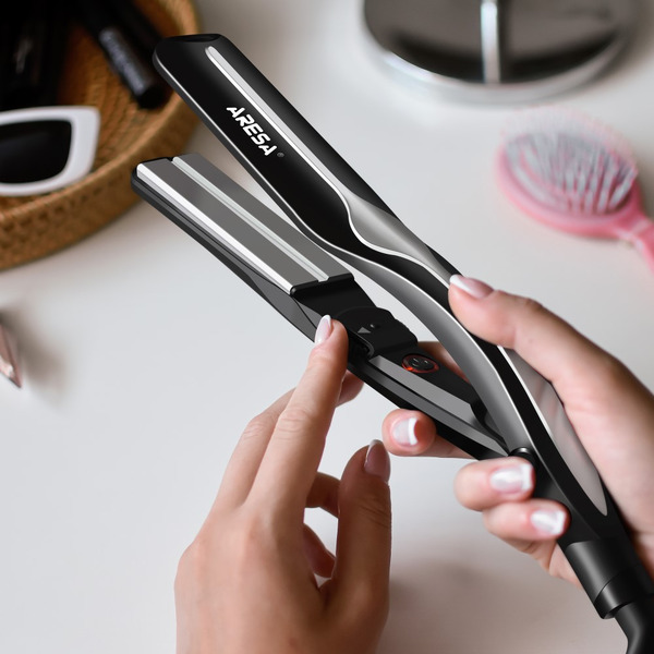 Щипцы для моделирования прически Aresa AR-3341