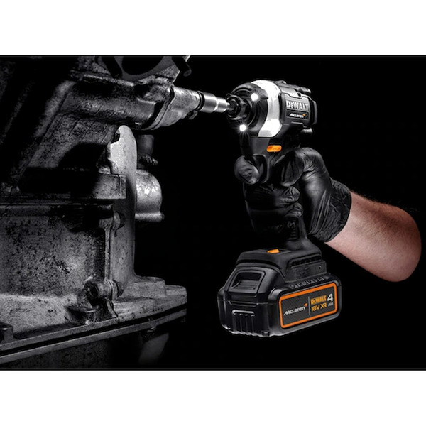 Винтоверт DeWalt DCF85MM1T (с 1-им АКБ, кейс)