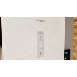 Холодильник-морозильник Hotpoint HT 8201I AB O3