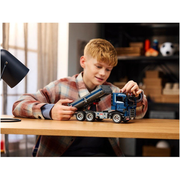 Конструктор Lego Technic Самосвал 42203