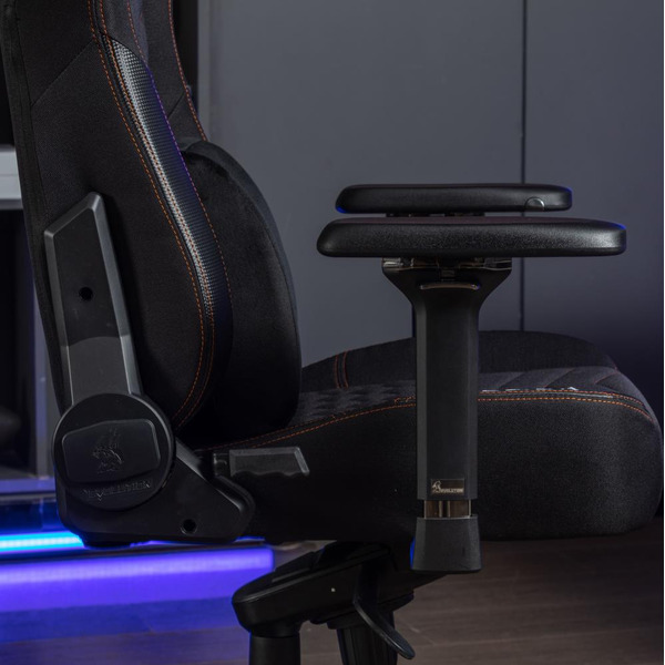 Игровое кресло Evolution Nomad PRO (черный/оранжевый)