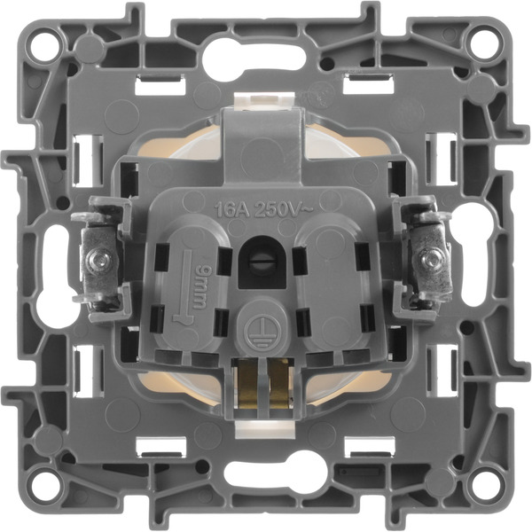 Розетка Legrand Etika 672221