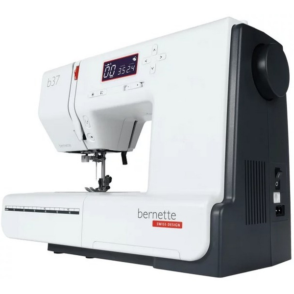 Швейная машина бытовая BERNETTE B 37