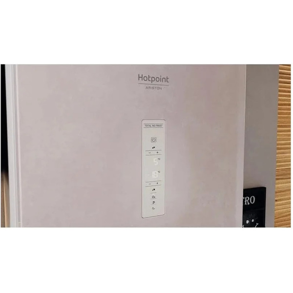 Холодильник Hotpoint-Ariston HTS 8202I M O3