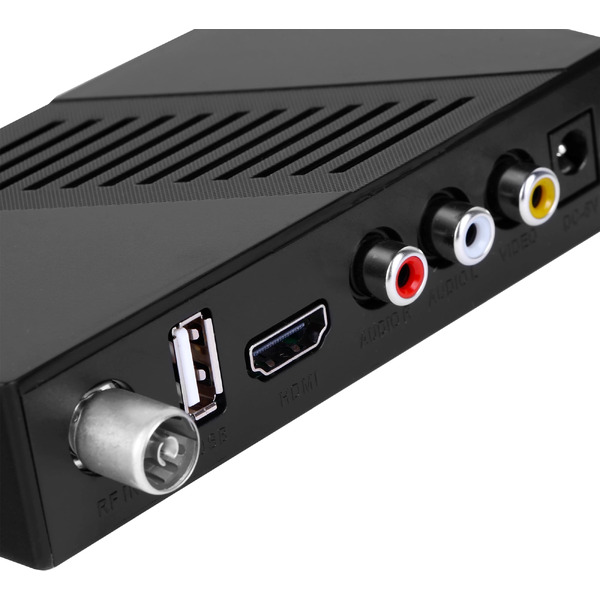 Ресивер DVB-T2 Starwind CT-140 (черный)