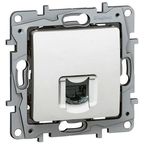 Розетка Legrand Etika 672240