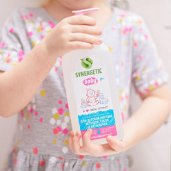 Средство для посуды, детских игрушек и бутылочек SYNERGETIC антибактериальное, гипоаллергенное, без запаха, 0,5л (103054)