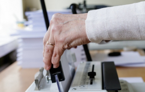 Как выбрать брошюровщик?