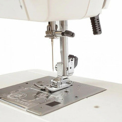 Швейная машина Janome Sewist 709
