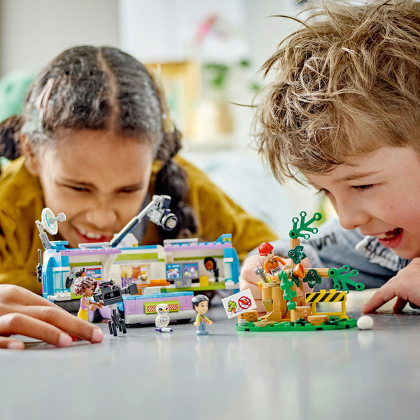 Конструктор LEGO Friends Фургон отдела новостей 41749