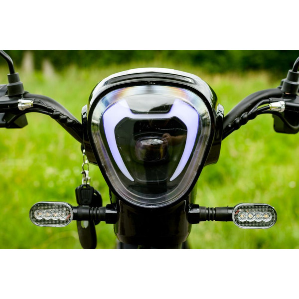 Электроскутер AVM Delta (черный)