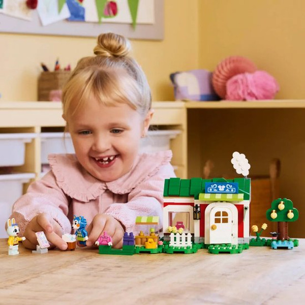 Конструктор Lego Animal Crossing Магазин одежды сестер Эбл 77055