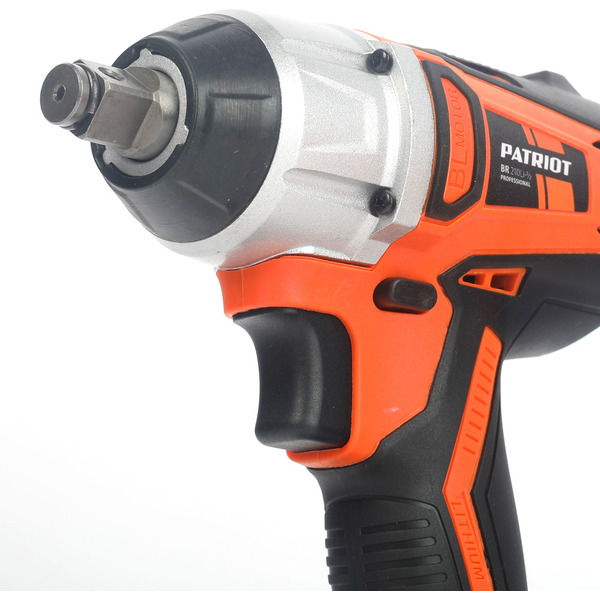 Гайковерт PATRIOT BR 210Li 1/2 UES (c 2 АКБ и ЗУ)