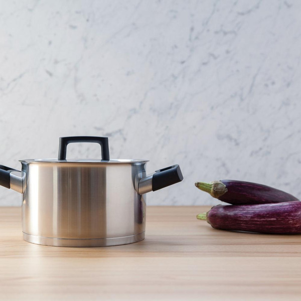 3900023 Ron кастрюля с крышкой 20 см 3,7 л