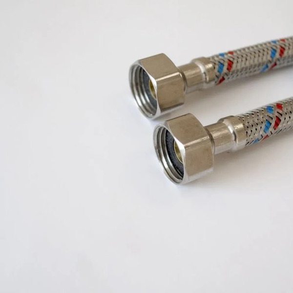 Подводка гибкая AV Engineering AVE21780