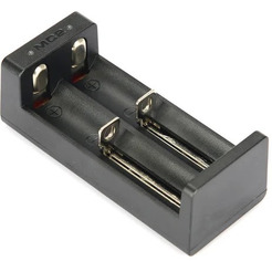 Зарядное устройство XTAR MC2 с USB кабелем