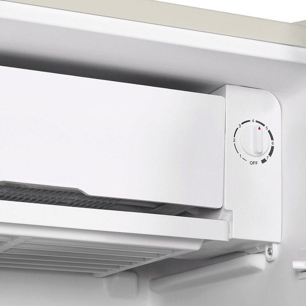 Холодильник MAUNFELD MFF83RBG