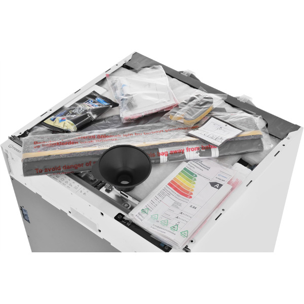 Встраиваемая посудомоечная машина Indesit DI 5C65 AED